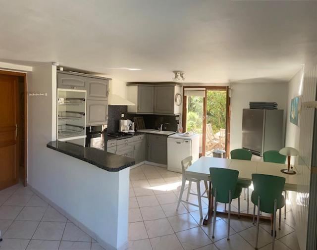 Joli Rez-De-Villa 80 M2 Proche Mer Carqueiranne Ngoại thất bức ảnh